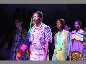 tam12fashionweek21_615590715